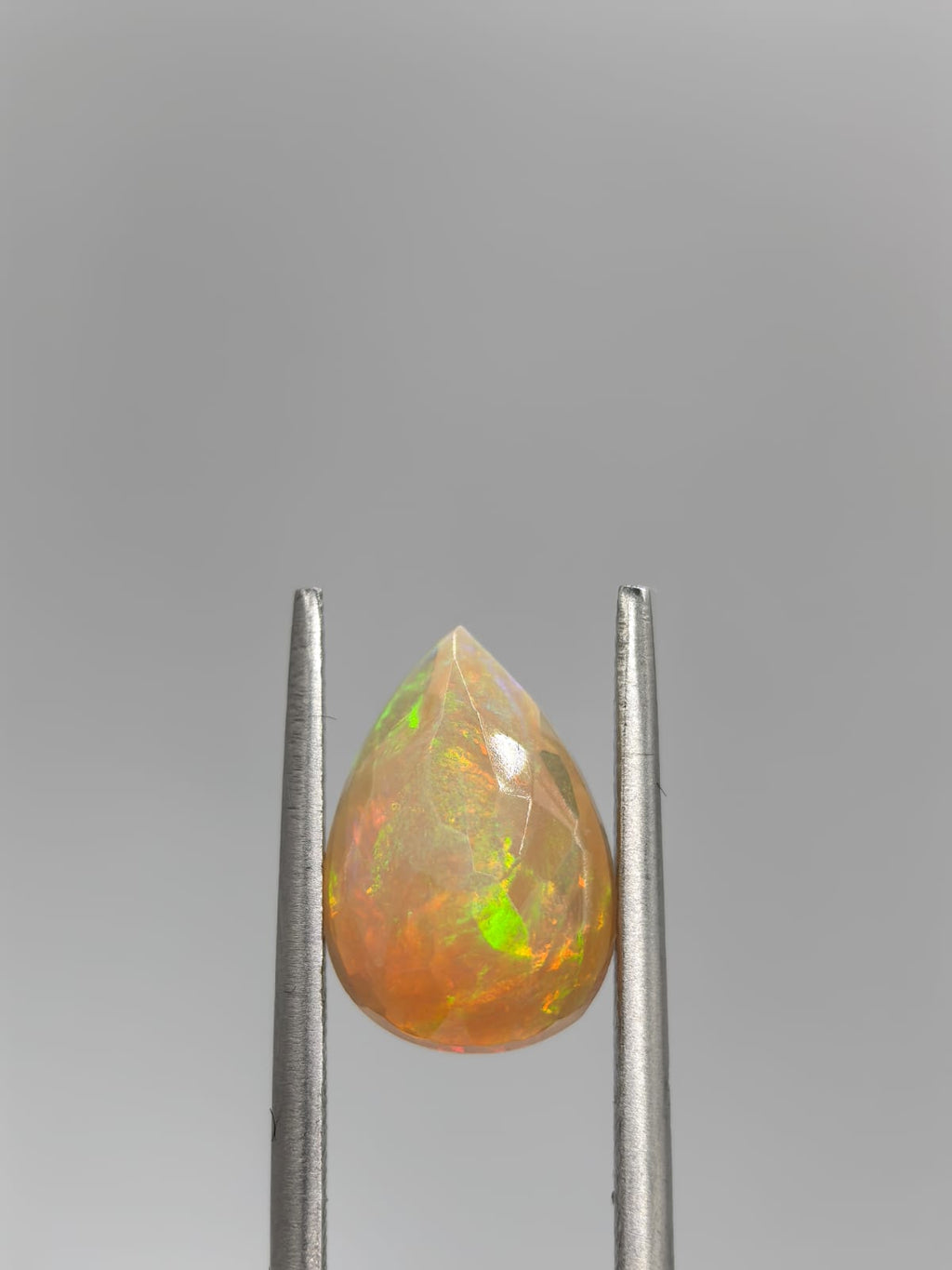 Ópalo forma de gota de 1.76ct