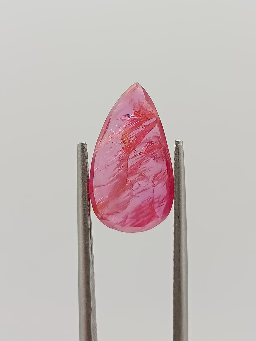 Rubí corte fancy de 3.47ct