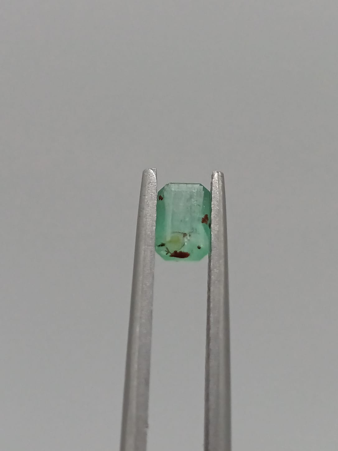 Esmeralda brasileña rectangular de 0.30ct