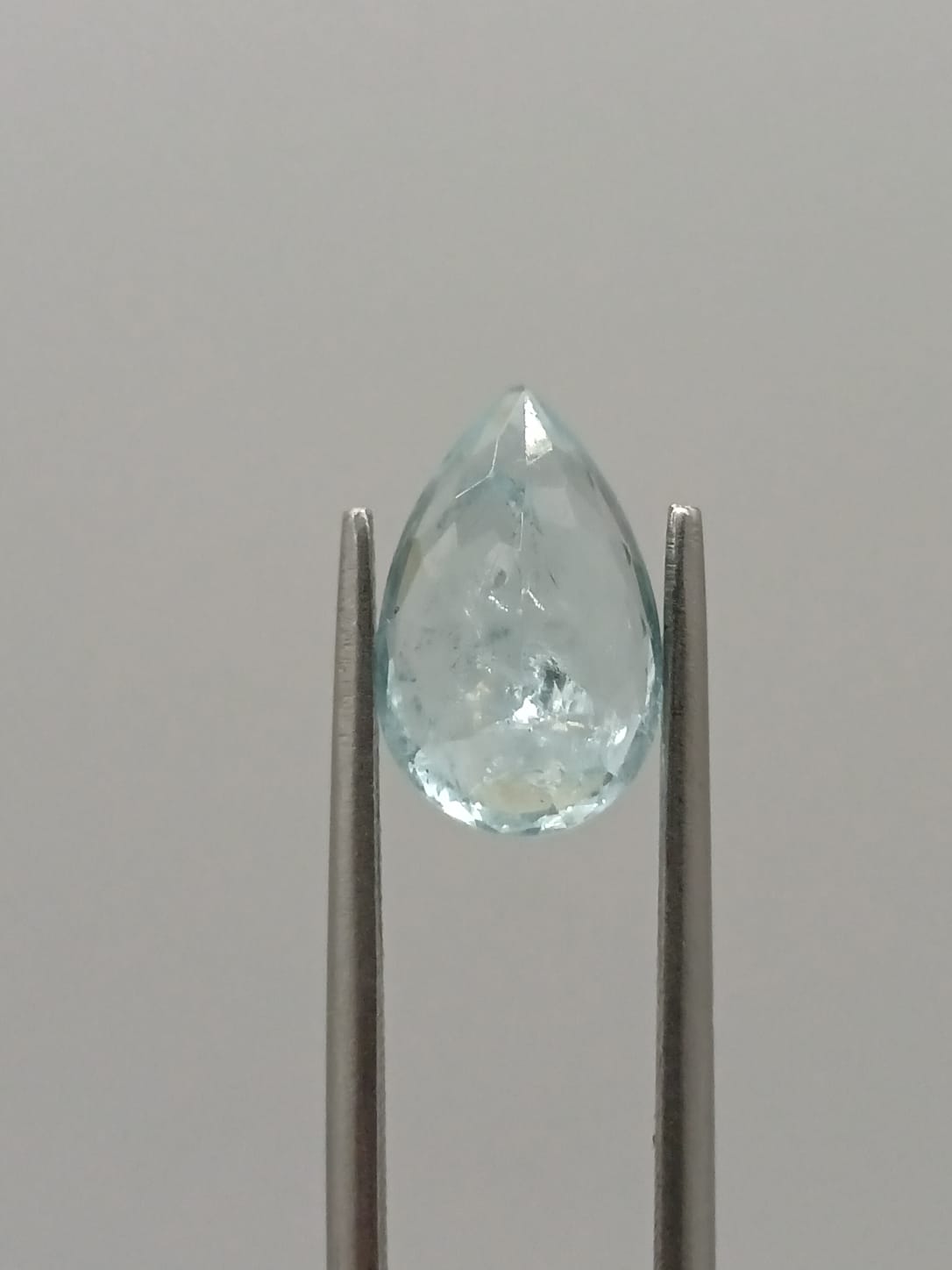 Aguamarina forma de gota de 2.85ct
