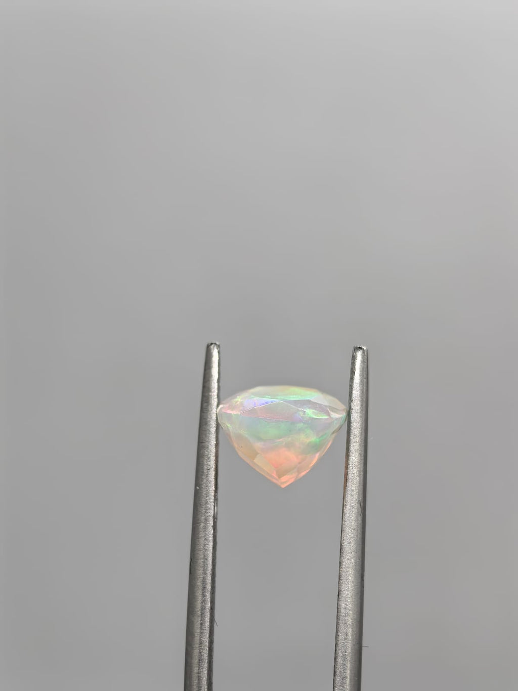 Ópalo ovalado de 1.82ct