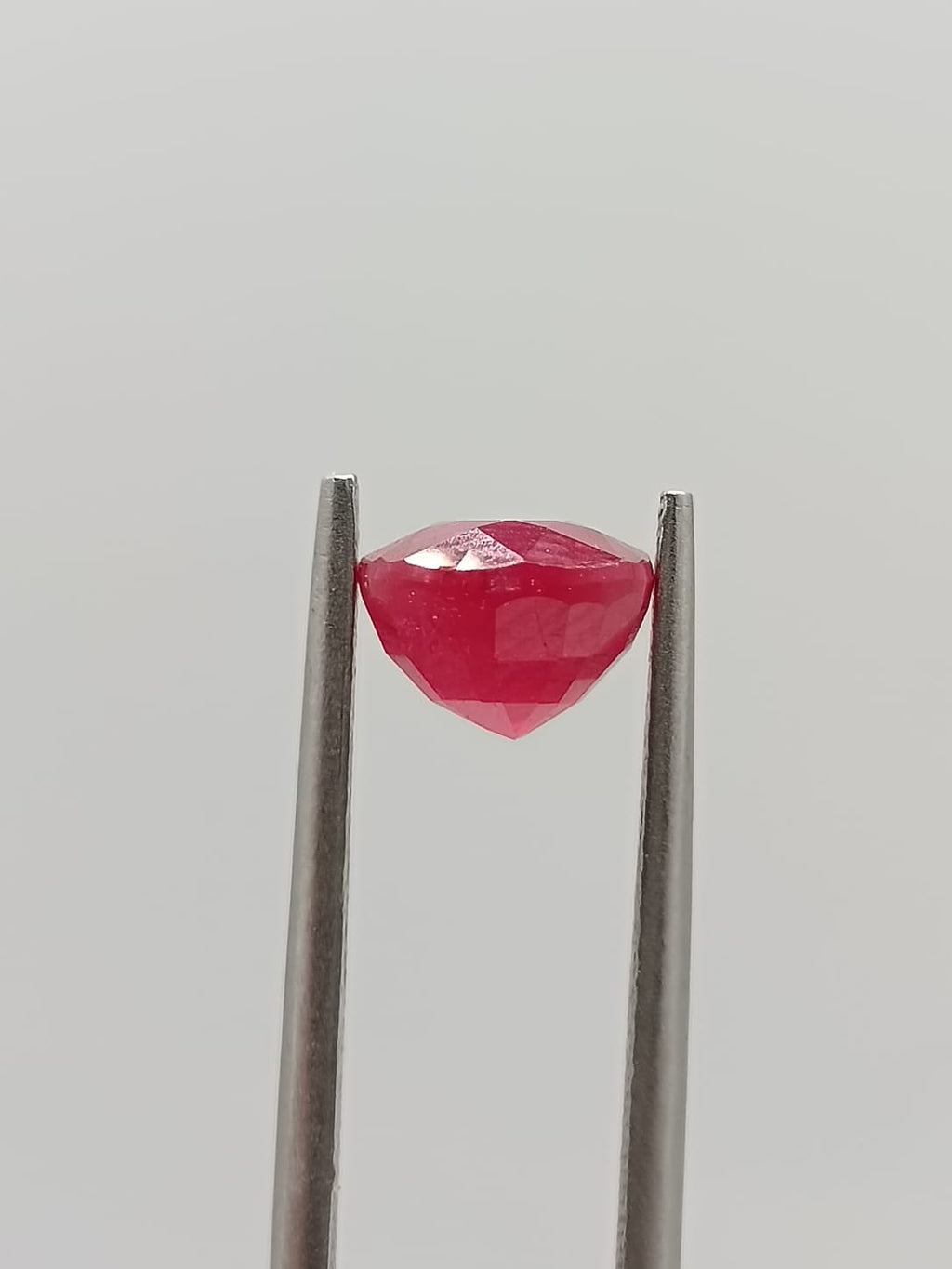 Rubí ovalado de 3.17ct