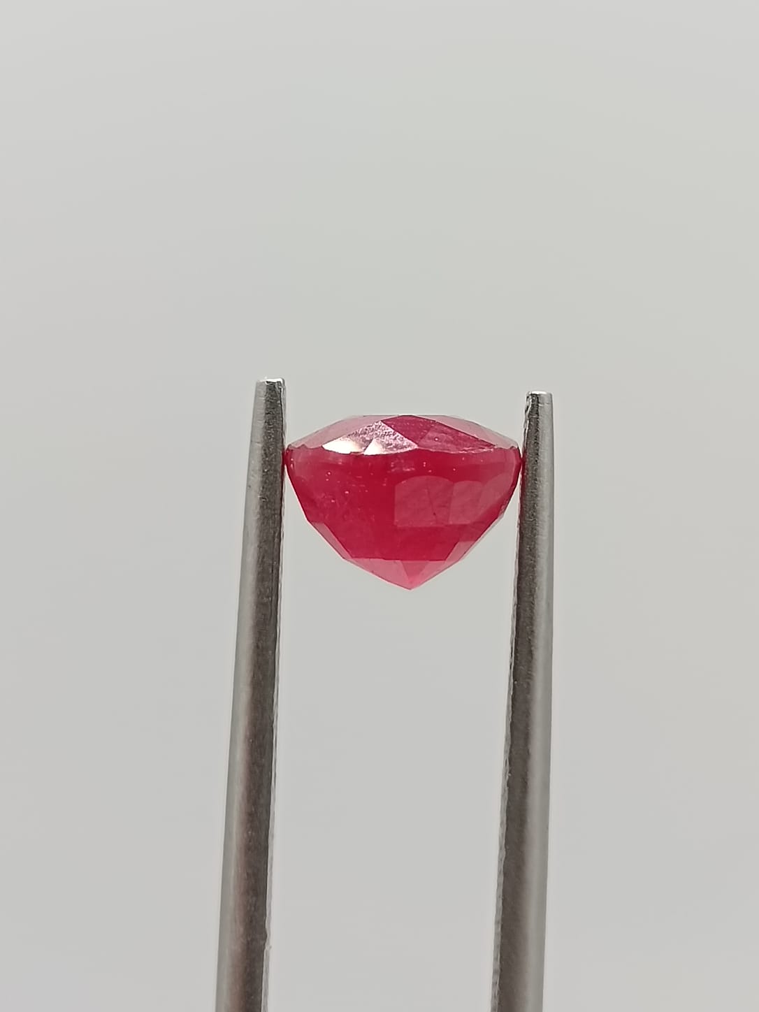 Rubí ovalado de 3.17ct