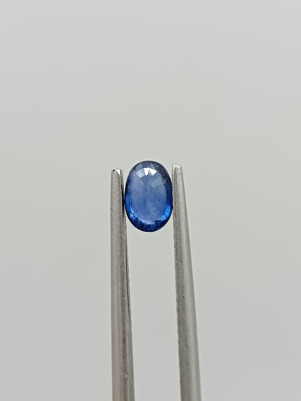Zafiro ovalado de 0.46ct