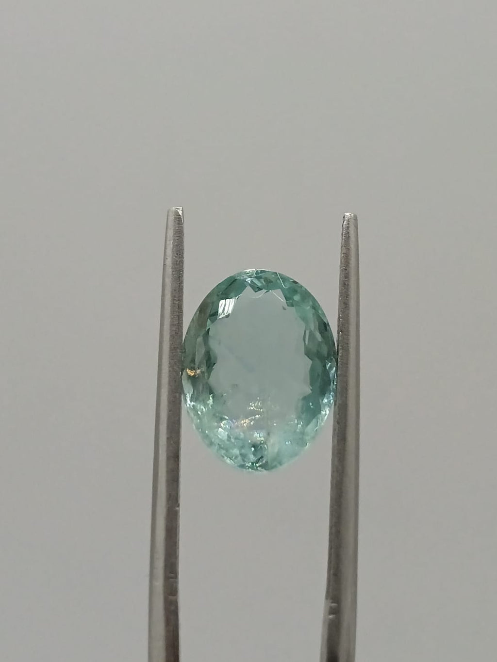 Aguamarina ovalada de 3.22ct