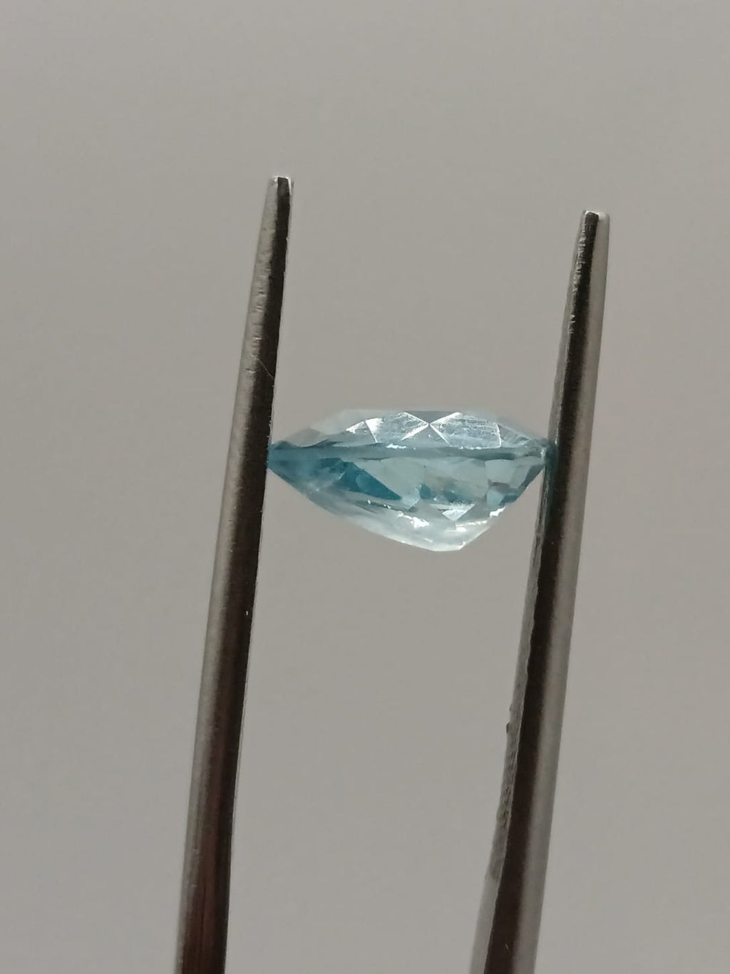 Aguamarina forma de gota de 1.48ct