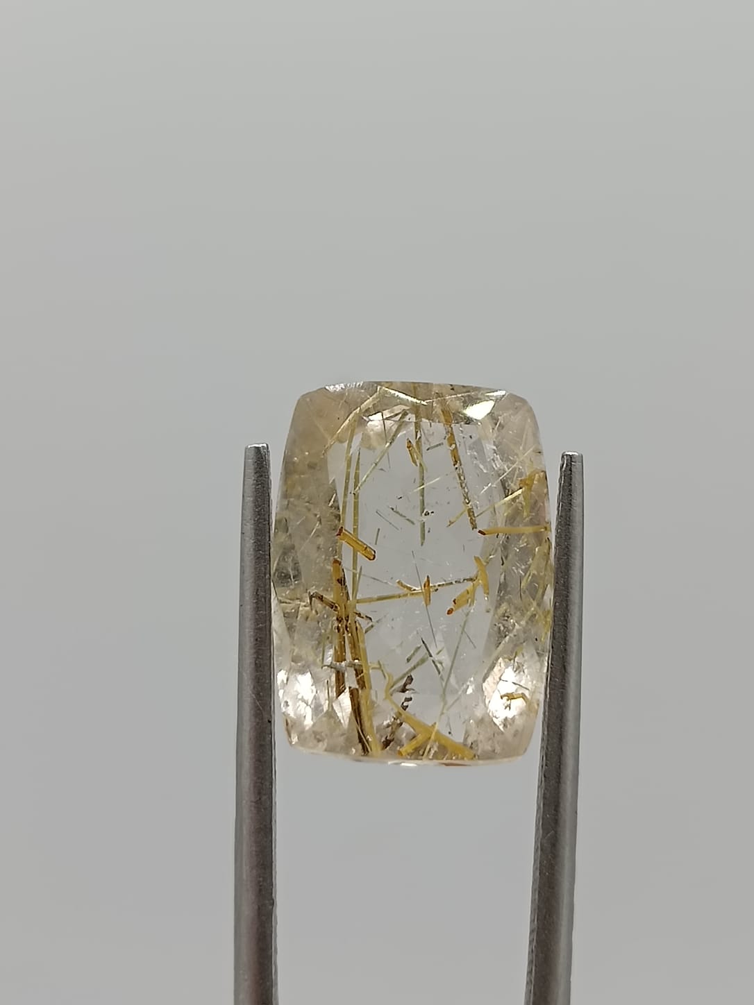 Cuarzo rutilado rectangular de 6.77ct