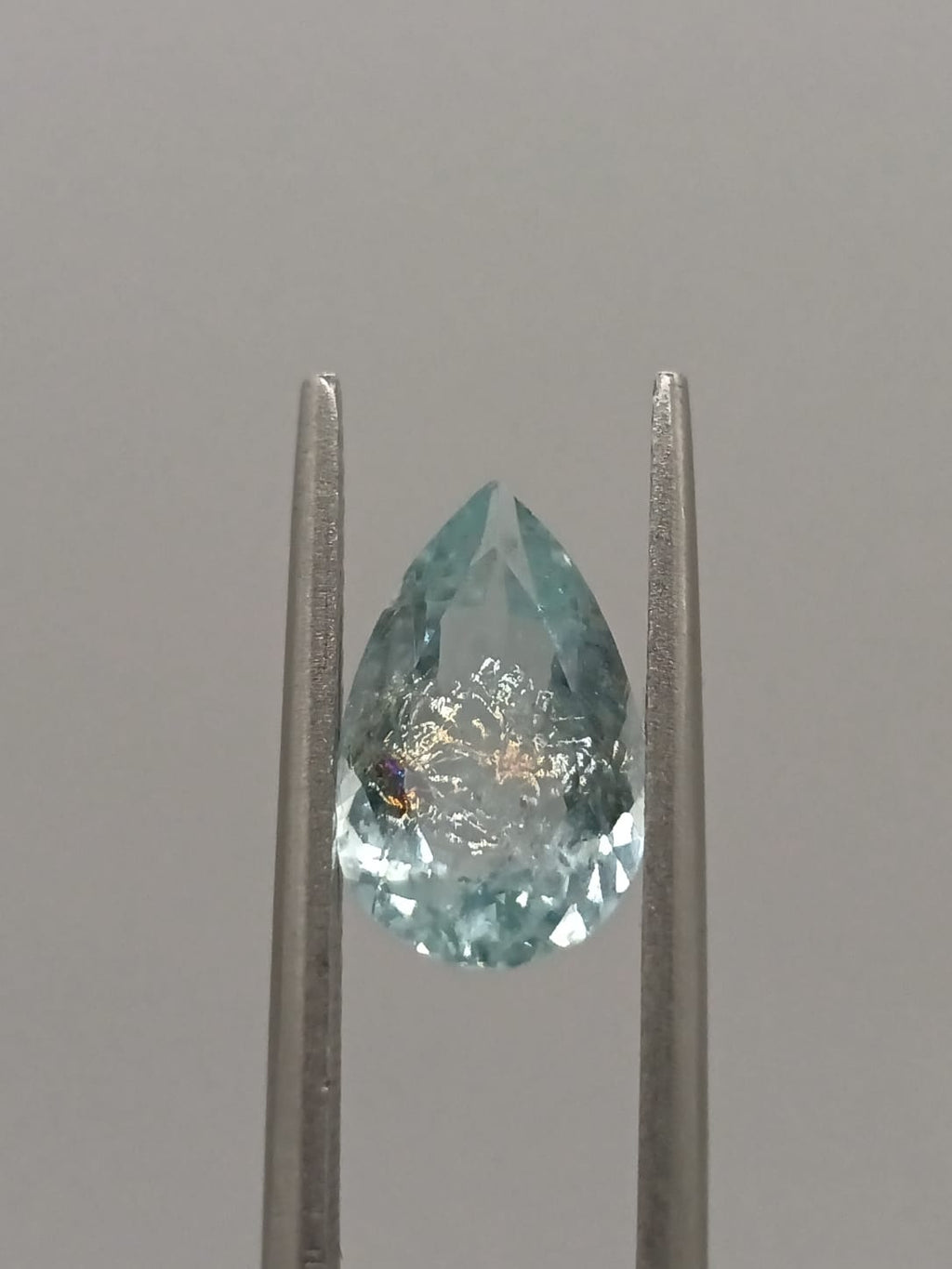 Aguamarina forma de gota de 1.89ct