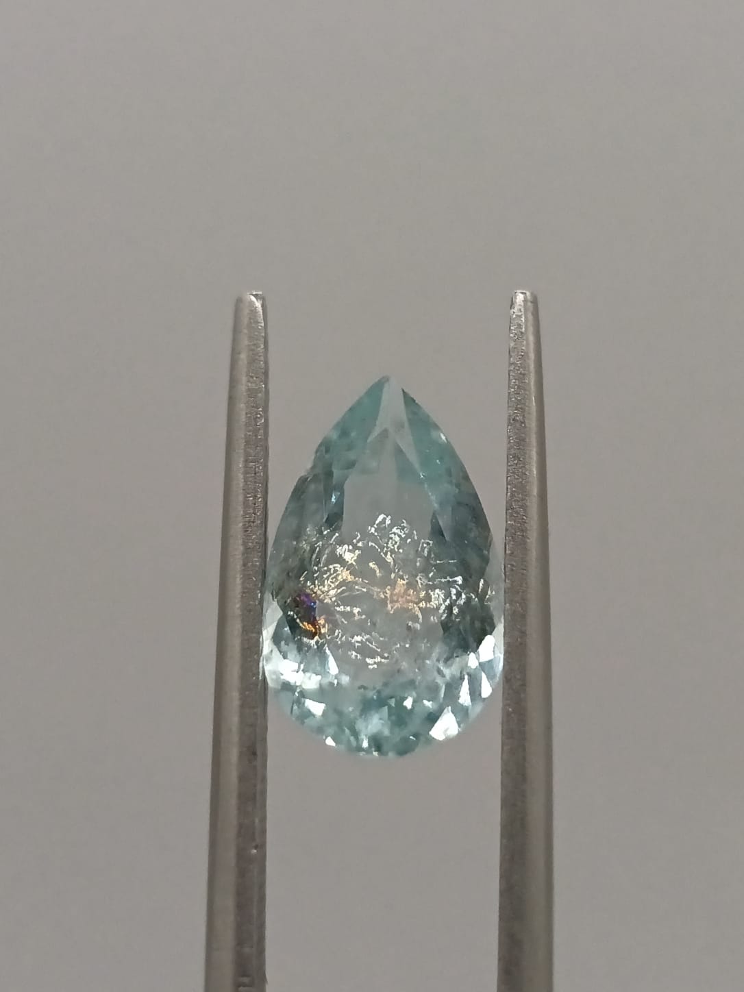 Aguamarina forma de gota de 1.89ct
