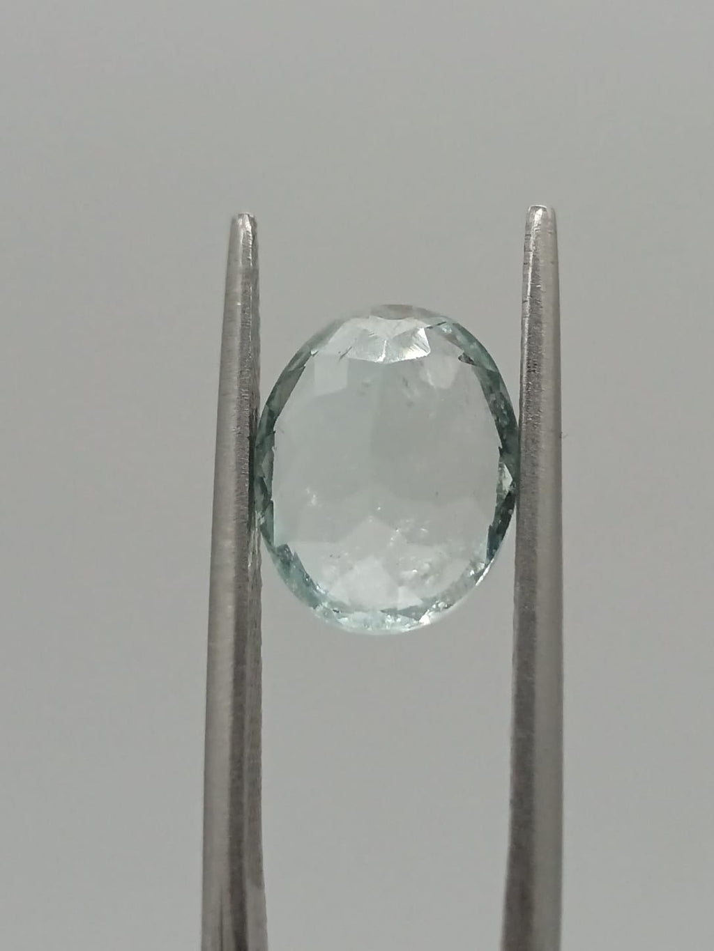 Aguamarina ovalada de 2.73ct