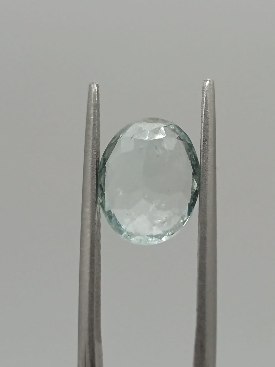Aguamarina ovalada de 2.73ct