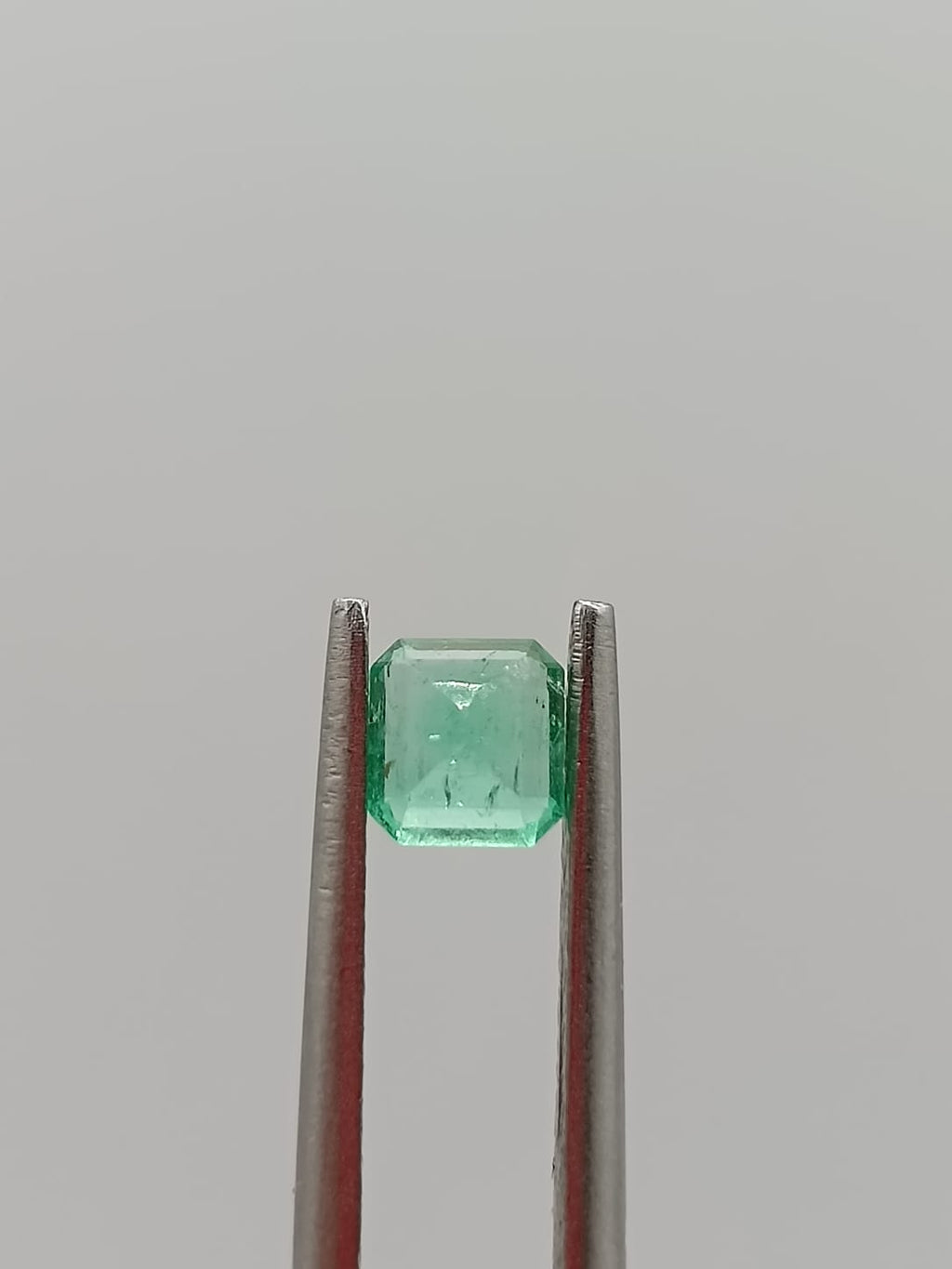 Esmeralda colombiana cuadrada de 0.38ct