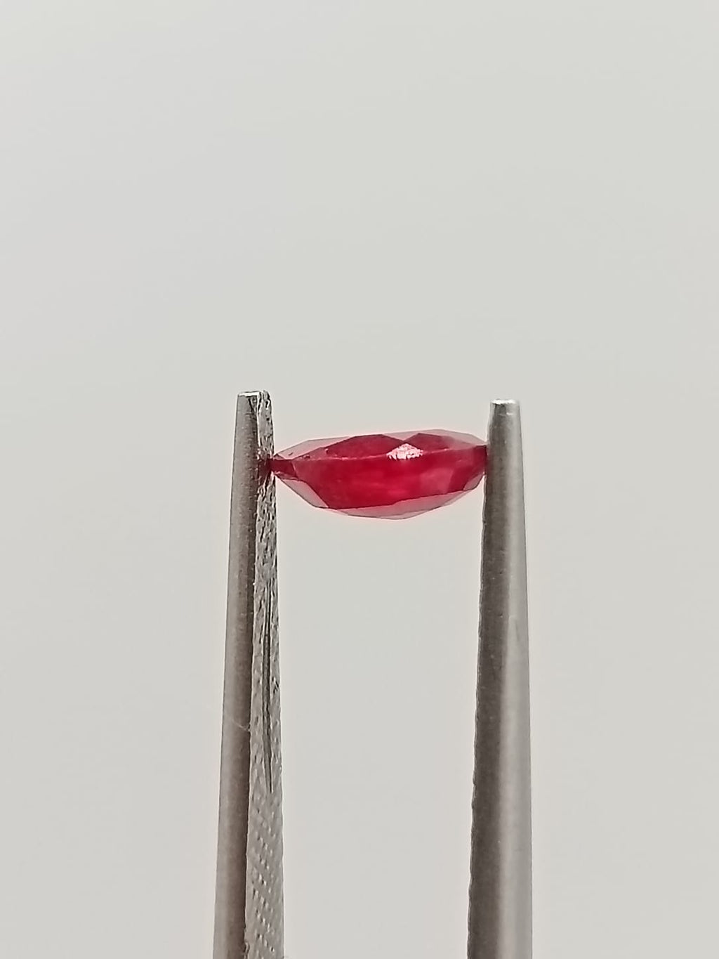 Rubí forma de gota de 0.83ct