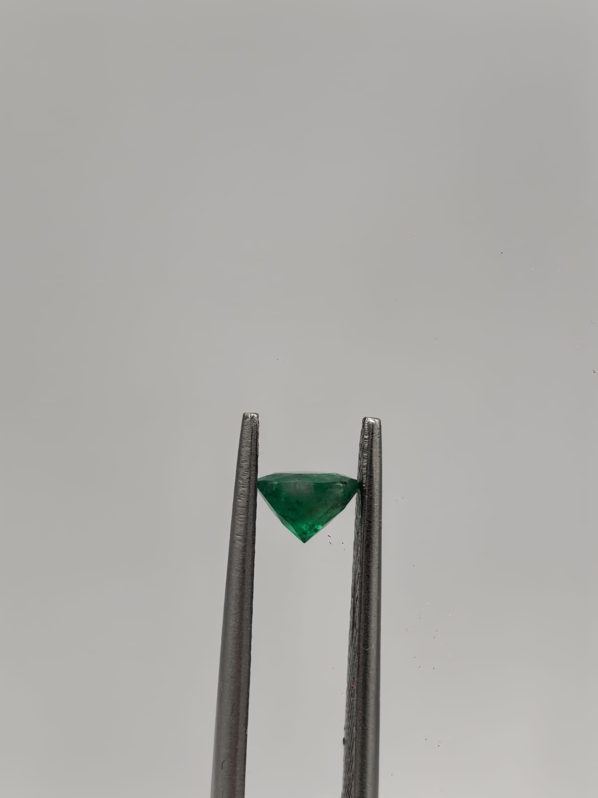 Esmeralda colombiana circular de 0.48ct