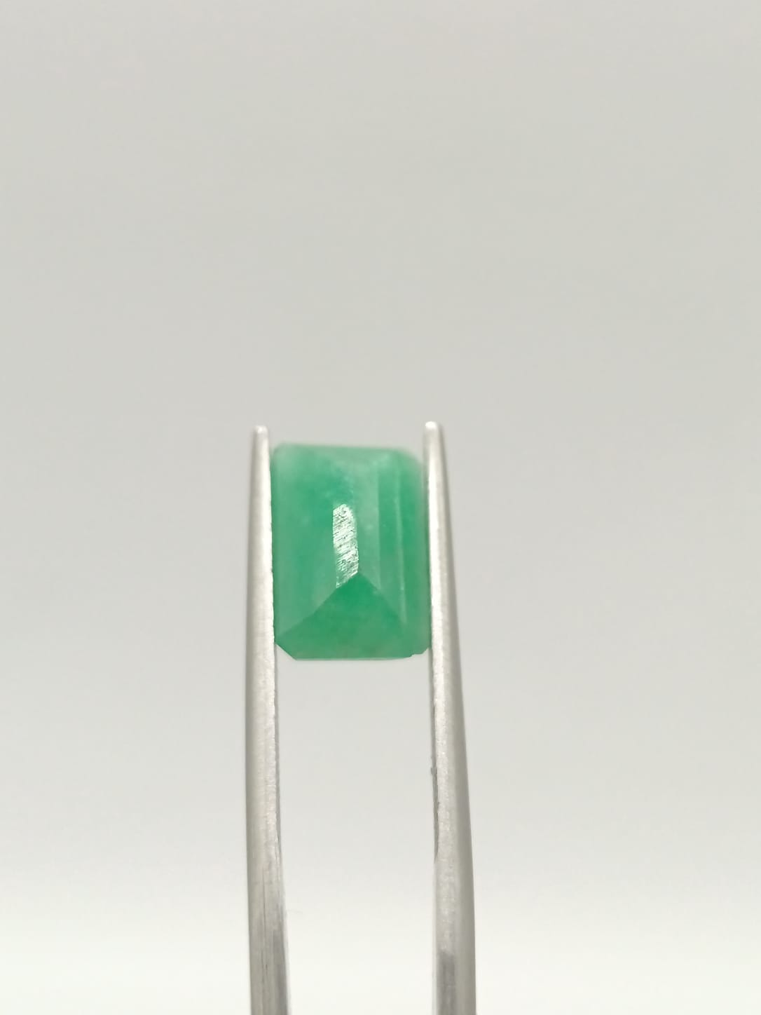 Esmeralda brasileña rectangular de 2.56ct