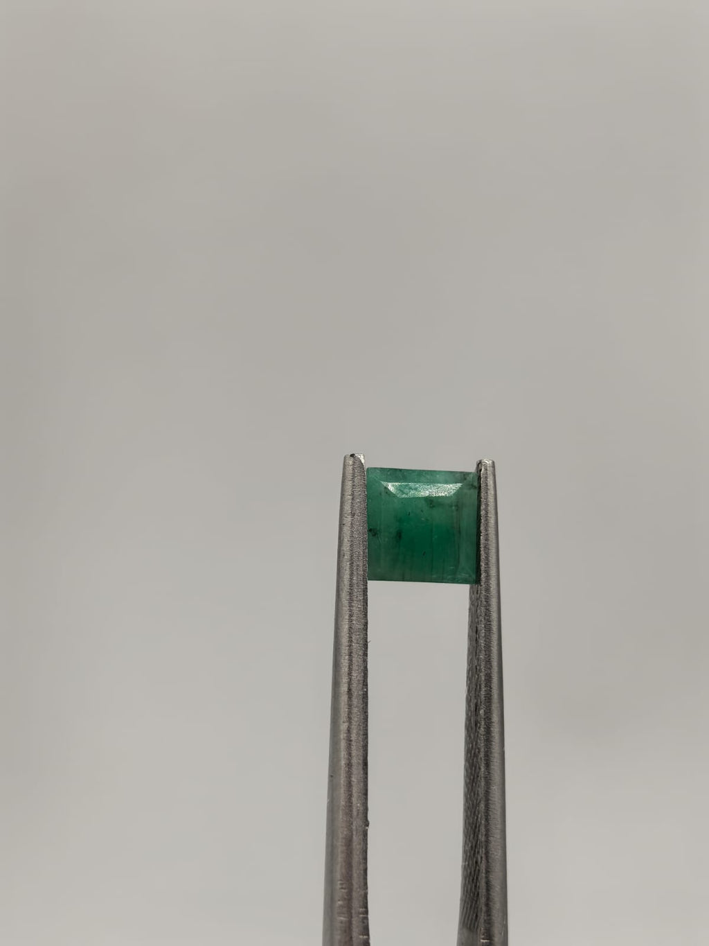 Esmeralda brasileña cuadrada de 0.59ct