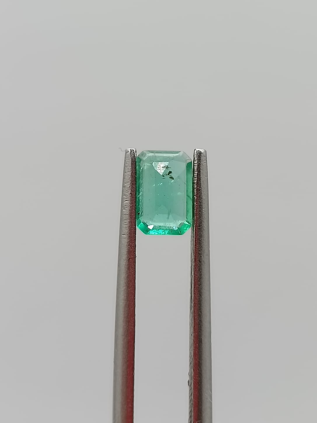 Esmeralda colombiana rectangular de 0.42ct