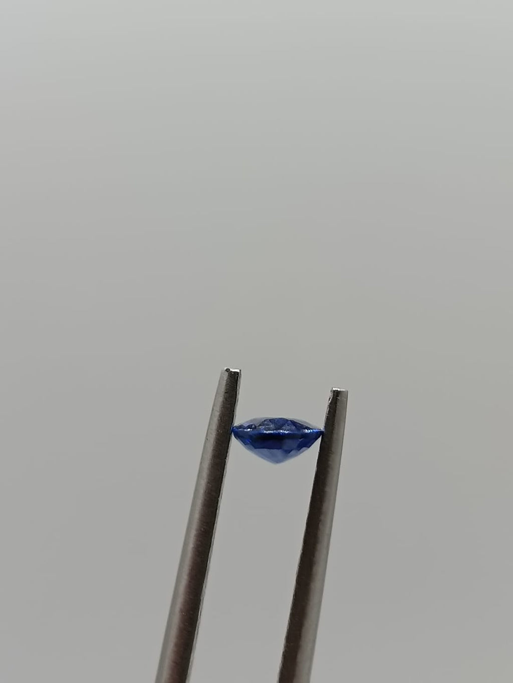 Zafiro ovalado de 0.44ct