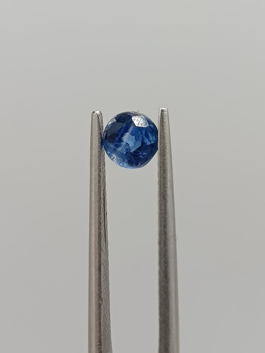 Zafiro circular de 0.63ct