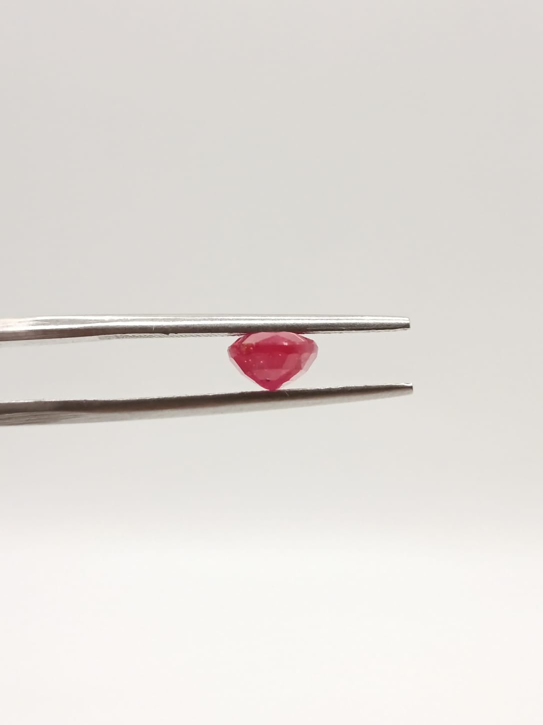 Rubí ovalado de 1.80ct