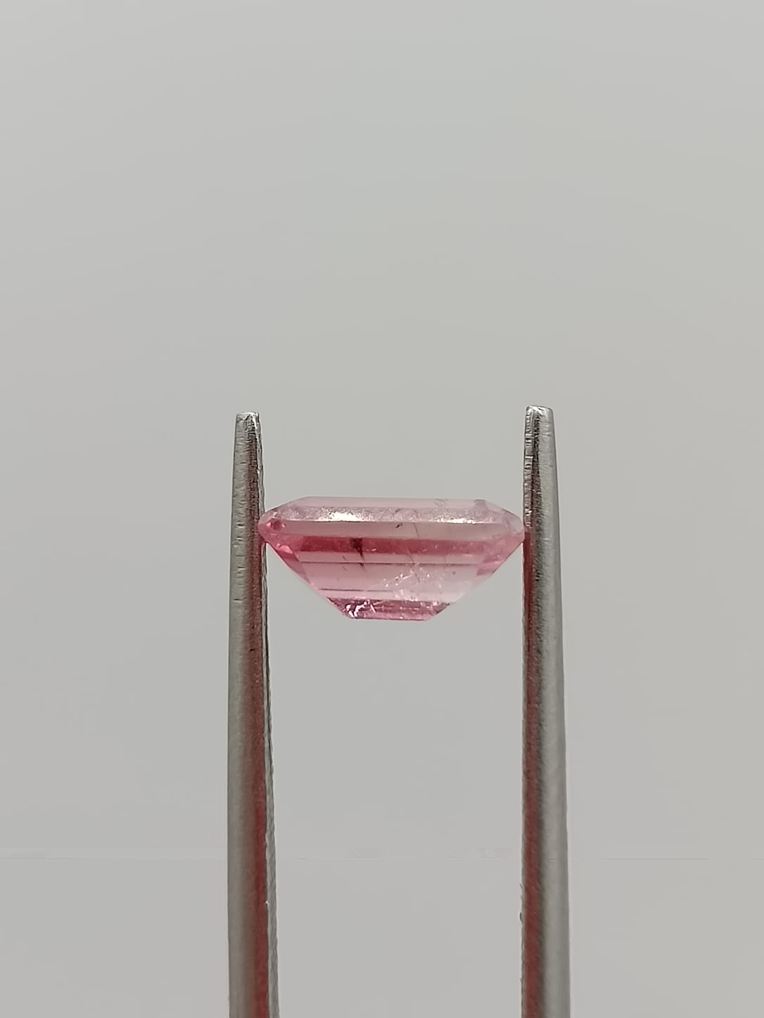 Turmalina rosa rectangular de 1.43ct