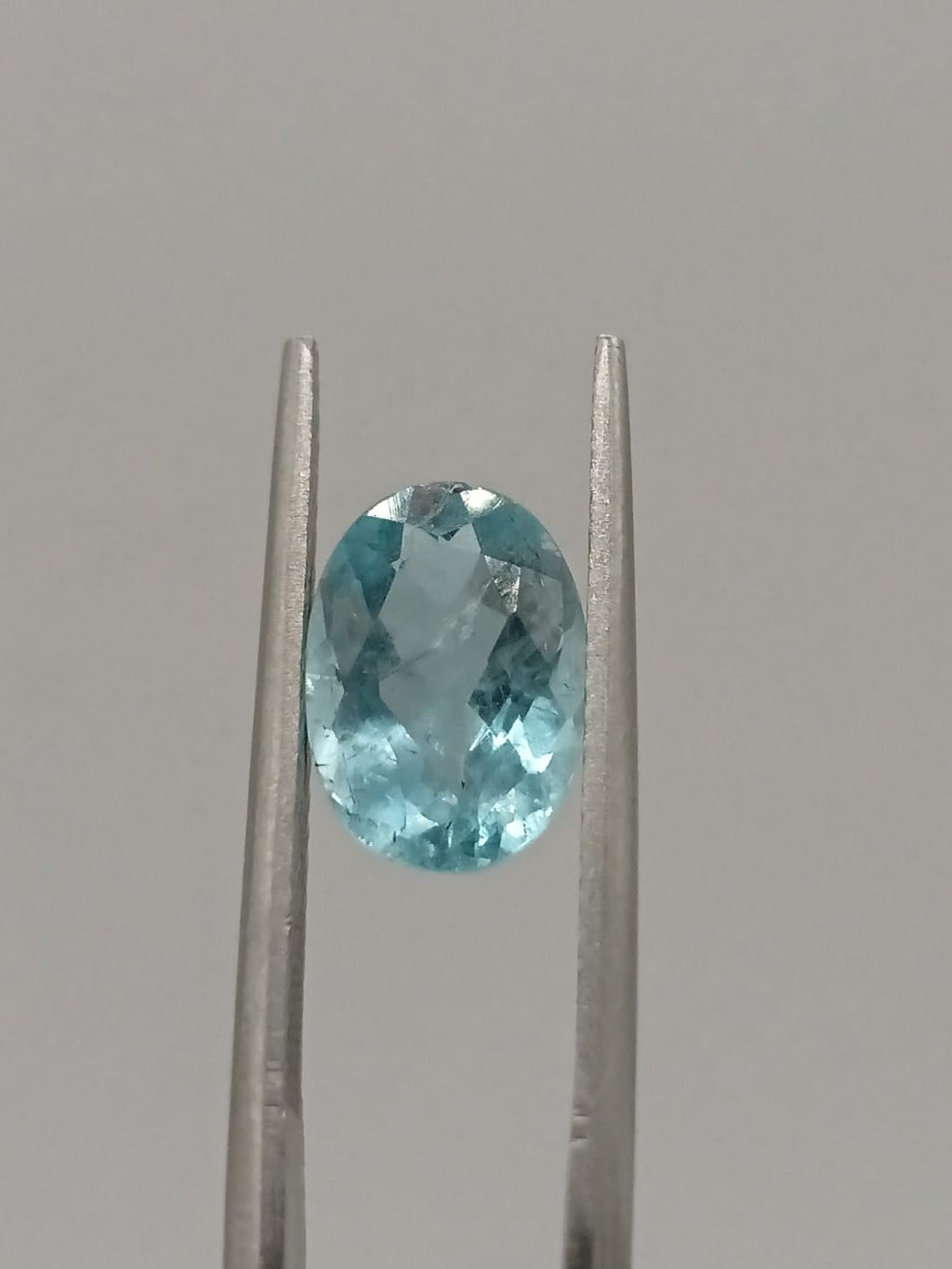 Aguamarina ovalada de 2.28ct
