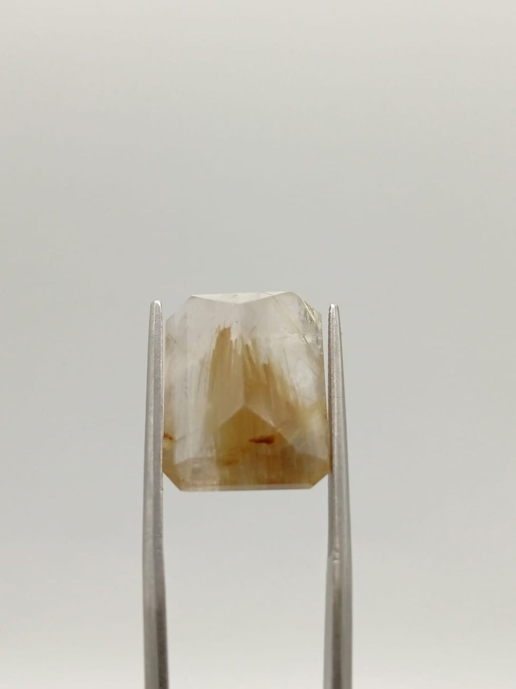 Cuarzo rutilado rectangular de 13.85ct
