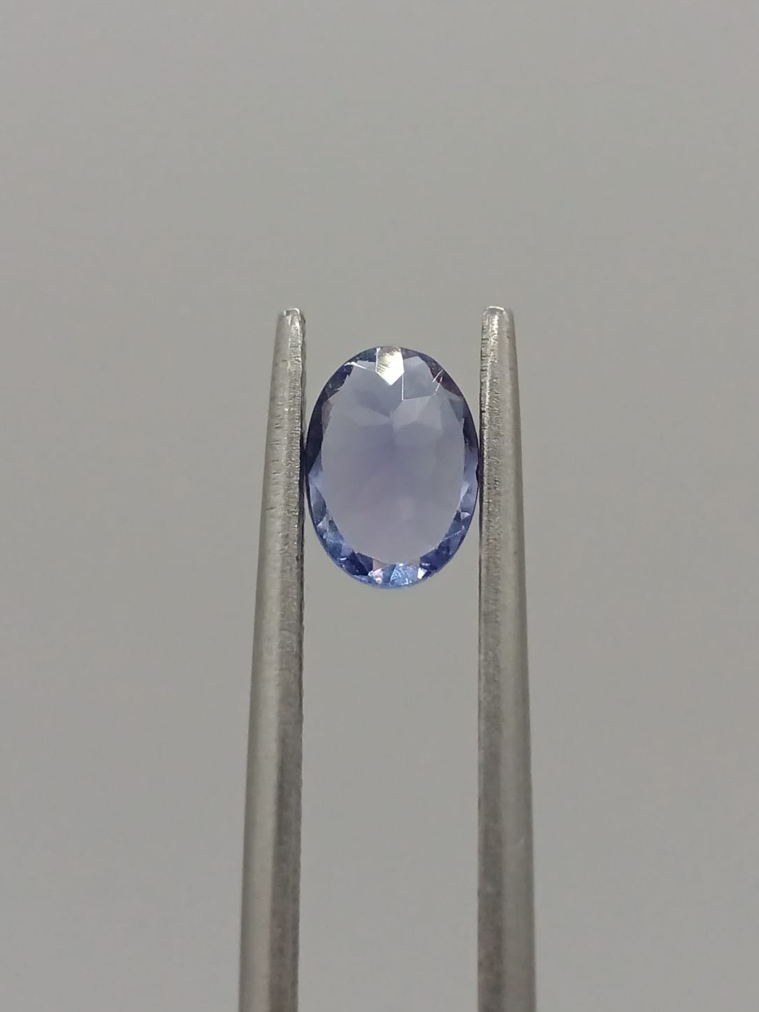 Tanzanita ovalada de 0.74ct