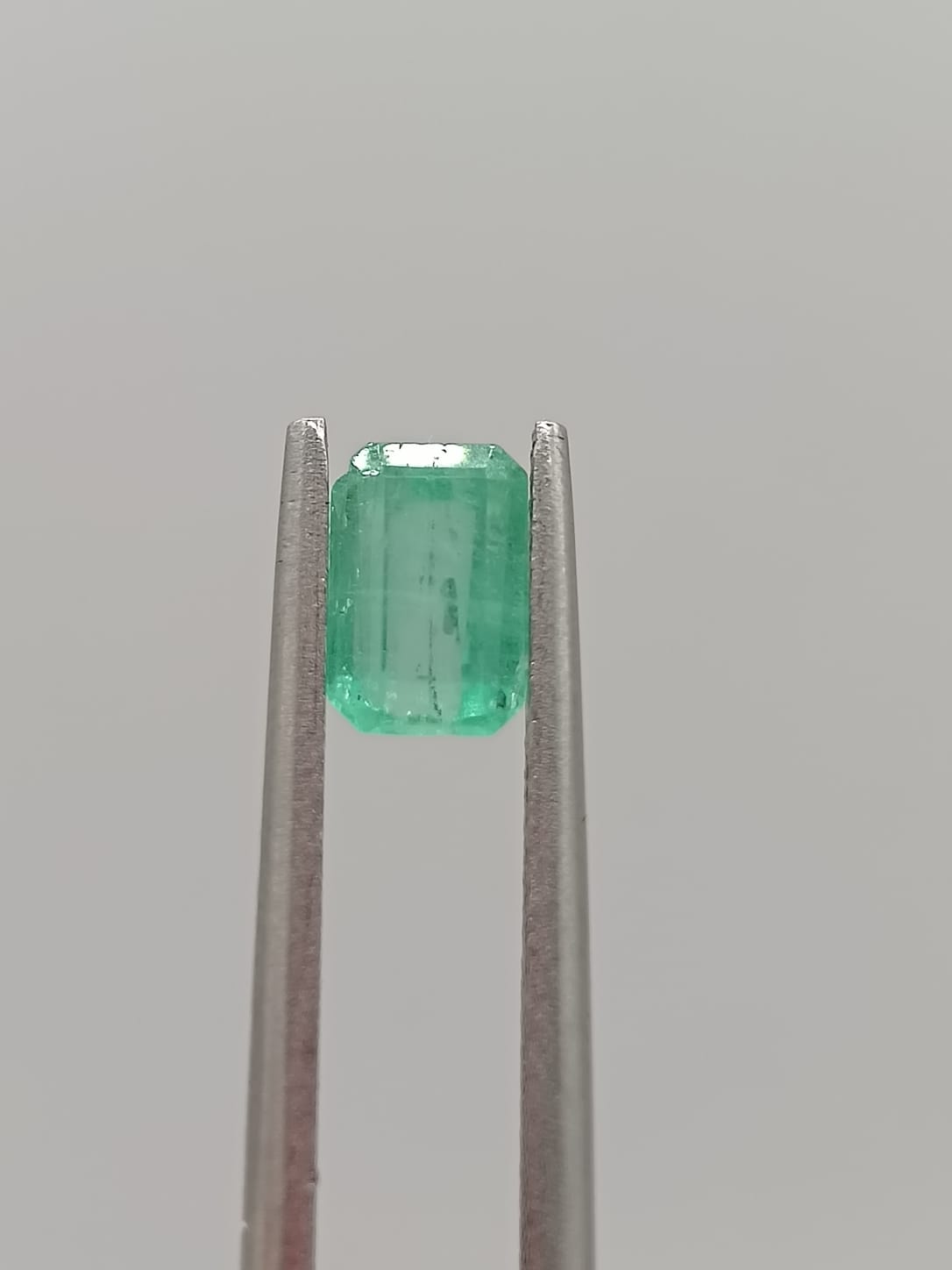 Esmeralda colombiana rectangular de 0.84ct