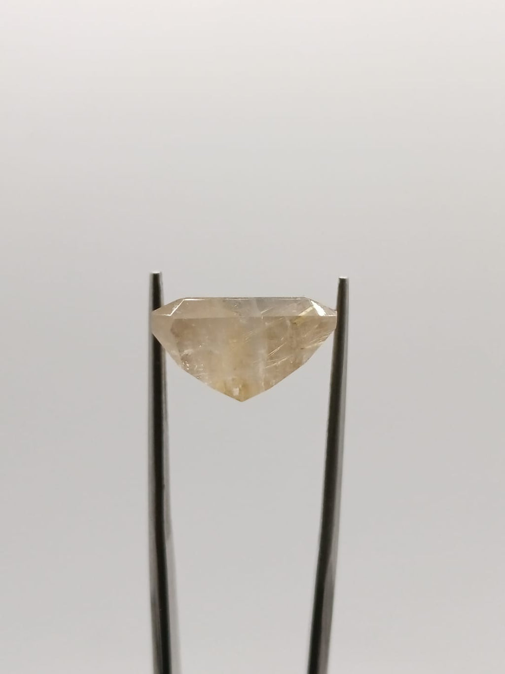 Cuarzo rutilado rectangular de 13.85ct