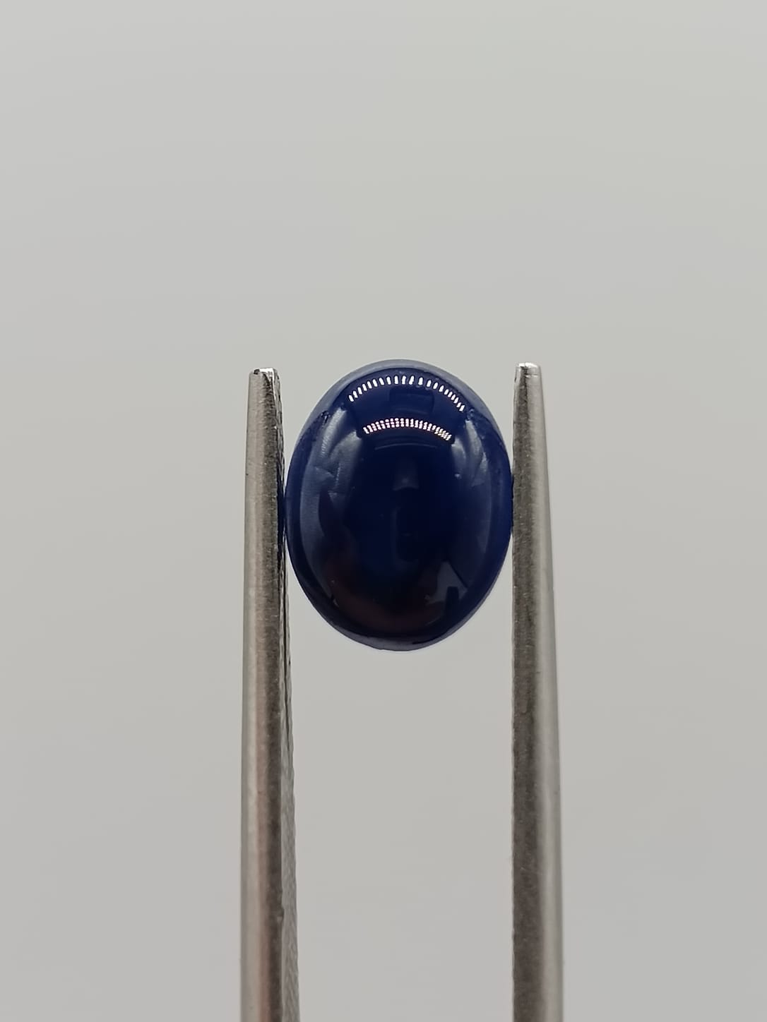 Zafiro ovalado de 2.24ct