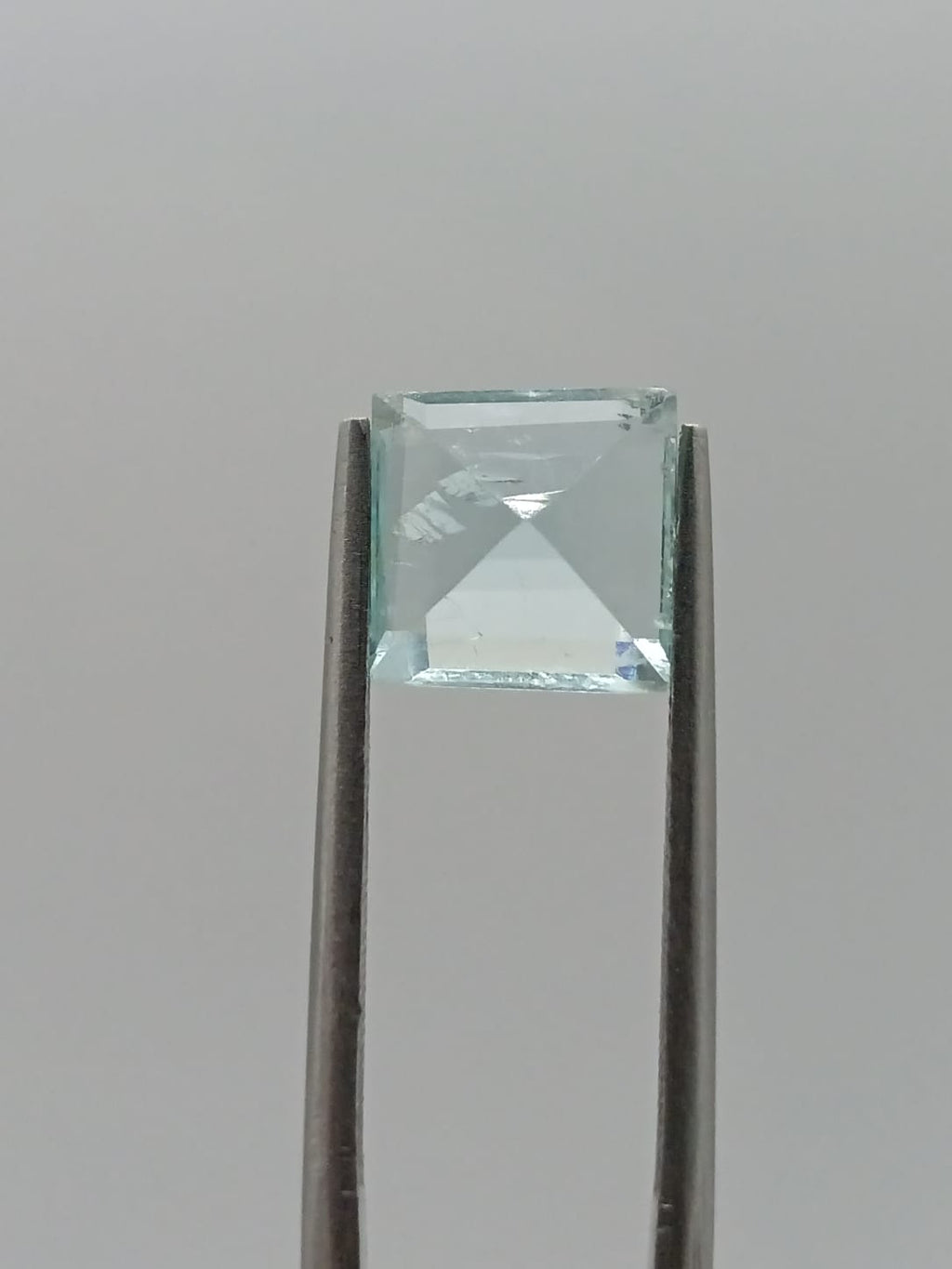 Aguamarina cuadrada de 3.03ct
