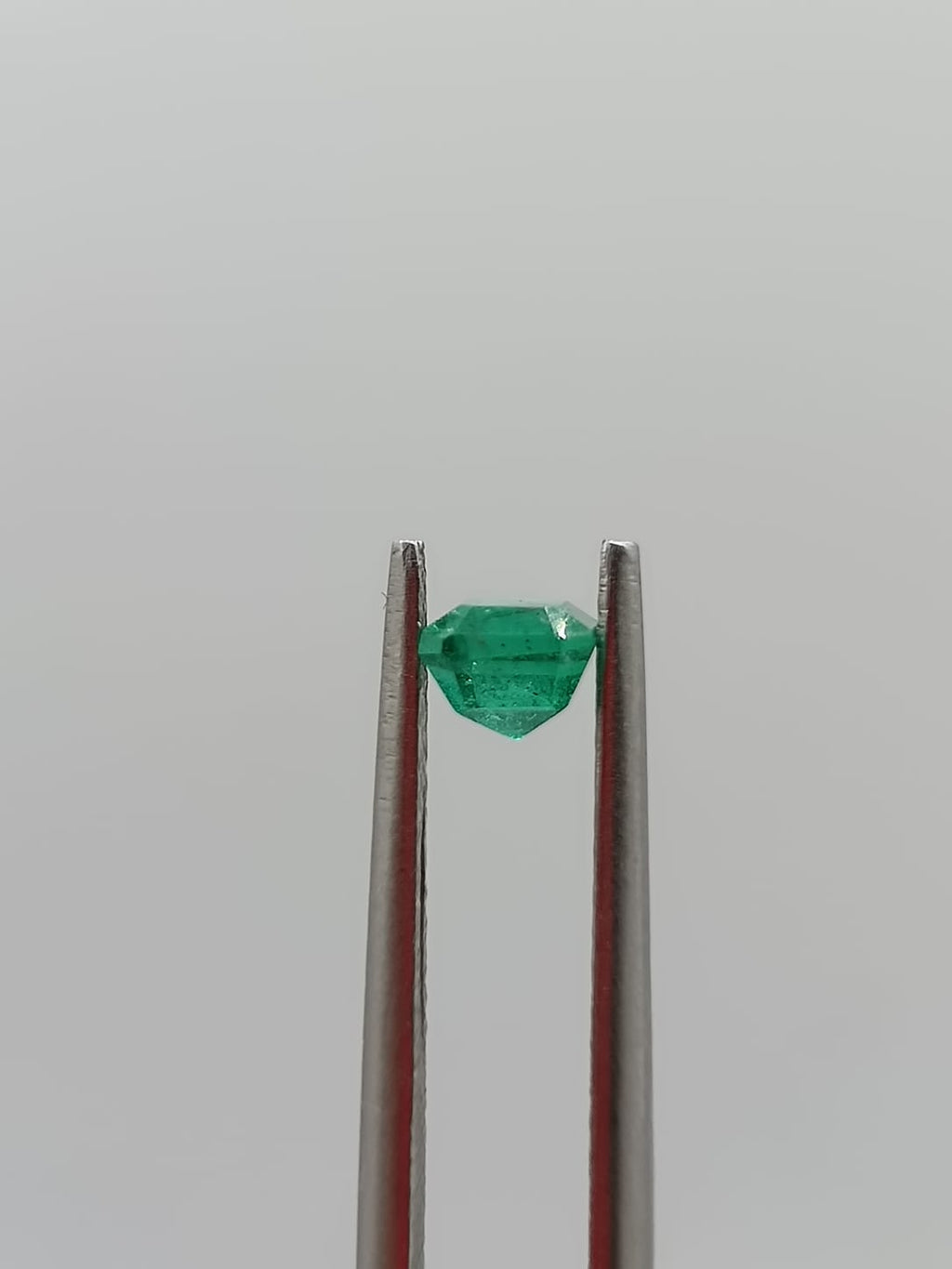 Esmeralda colombiana cuadrada de 0.41ct