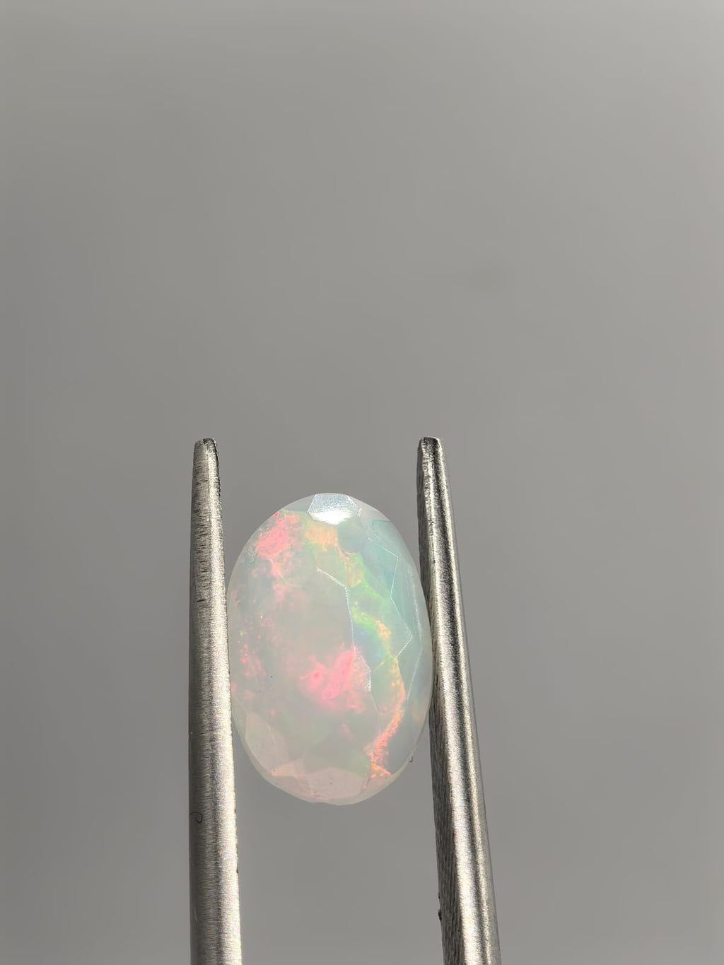 Ópalo ovalado de 1.18ct