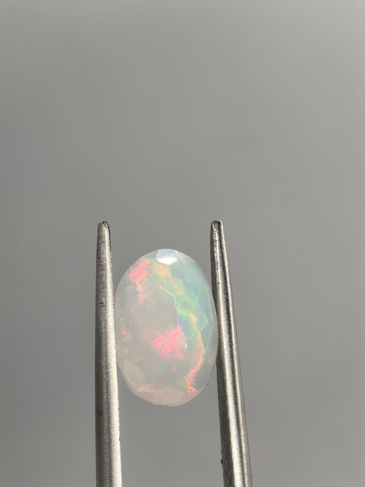 Ópalo ovalado de 1.18ct