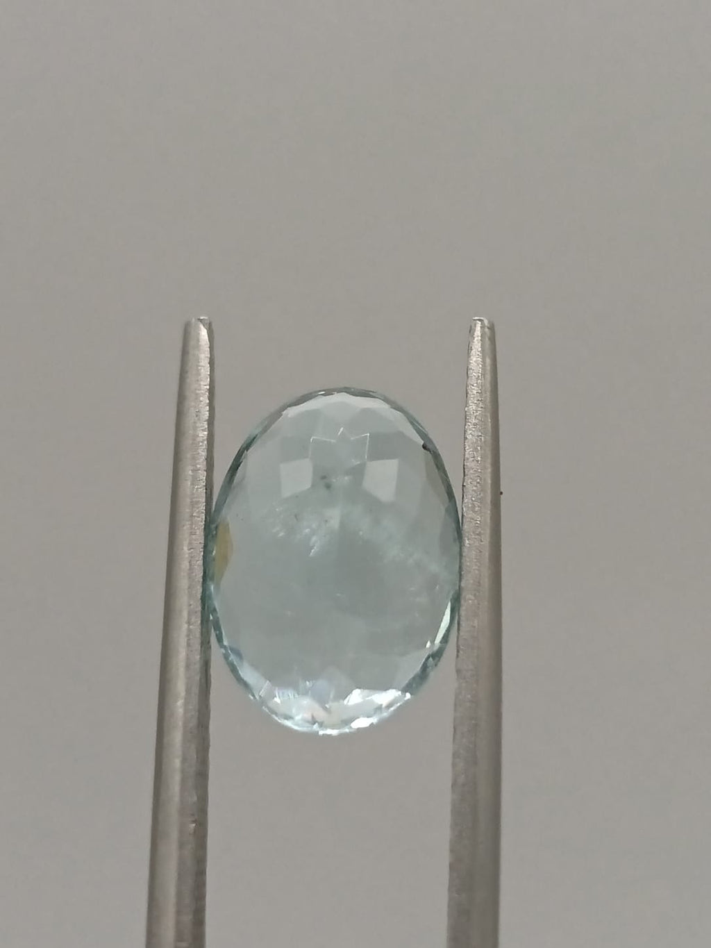 Aguamarina ovalada de 3.33ct