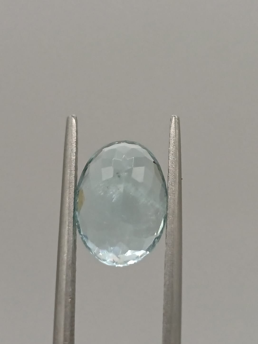 Aguamarina ovalada de 3.33ct