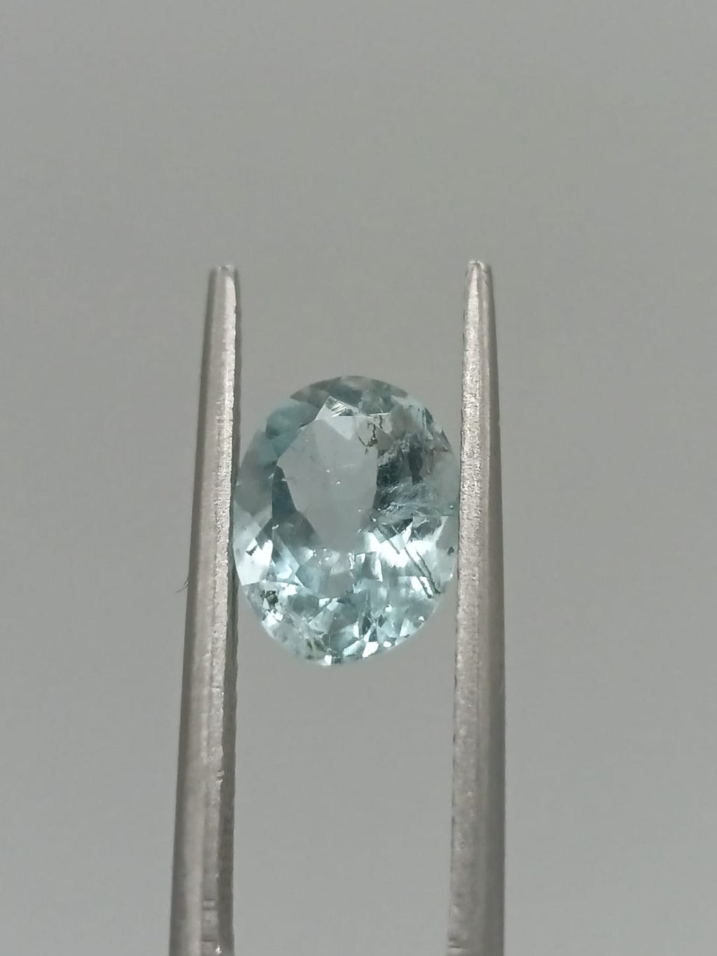 Aguamarina ovalada de 1.65ct