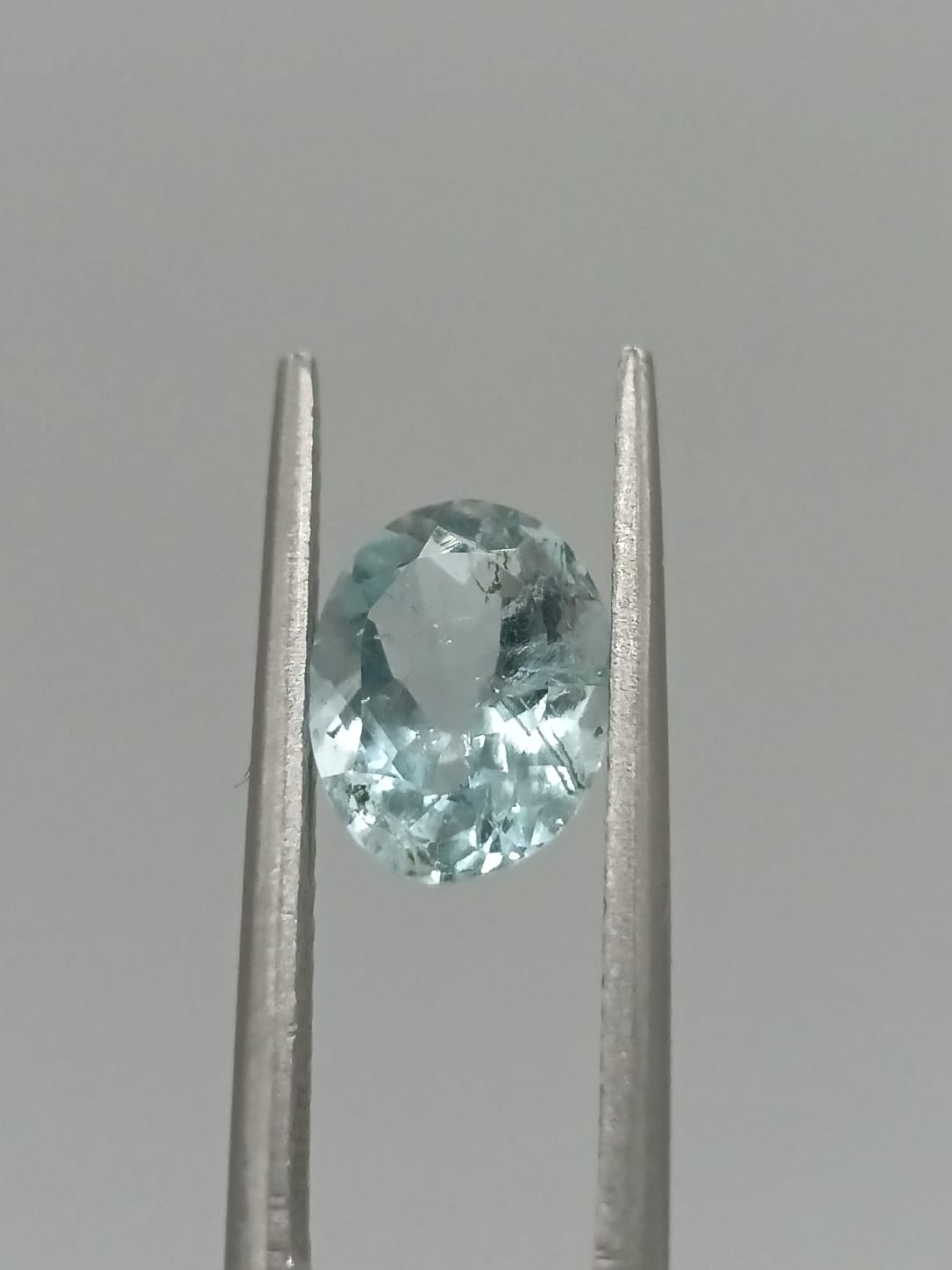 Aguamarina ovalada de 1.65ct