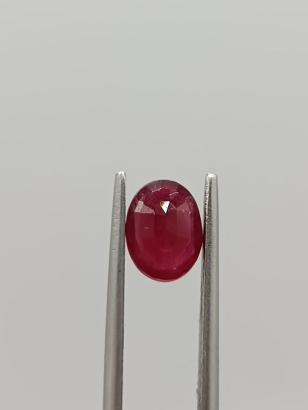 Rubí ovalado de 1.46ct