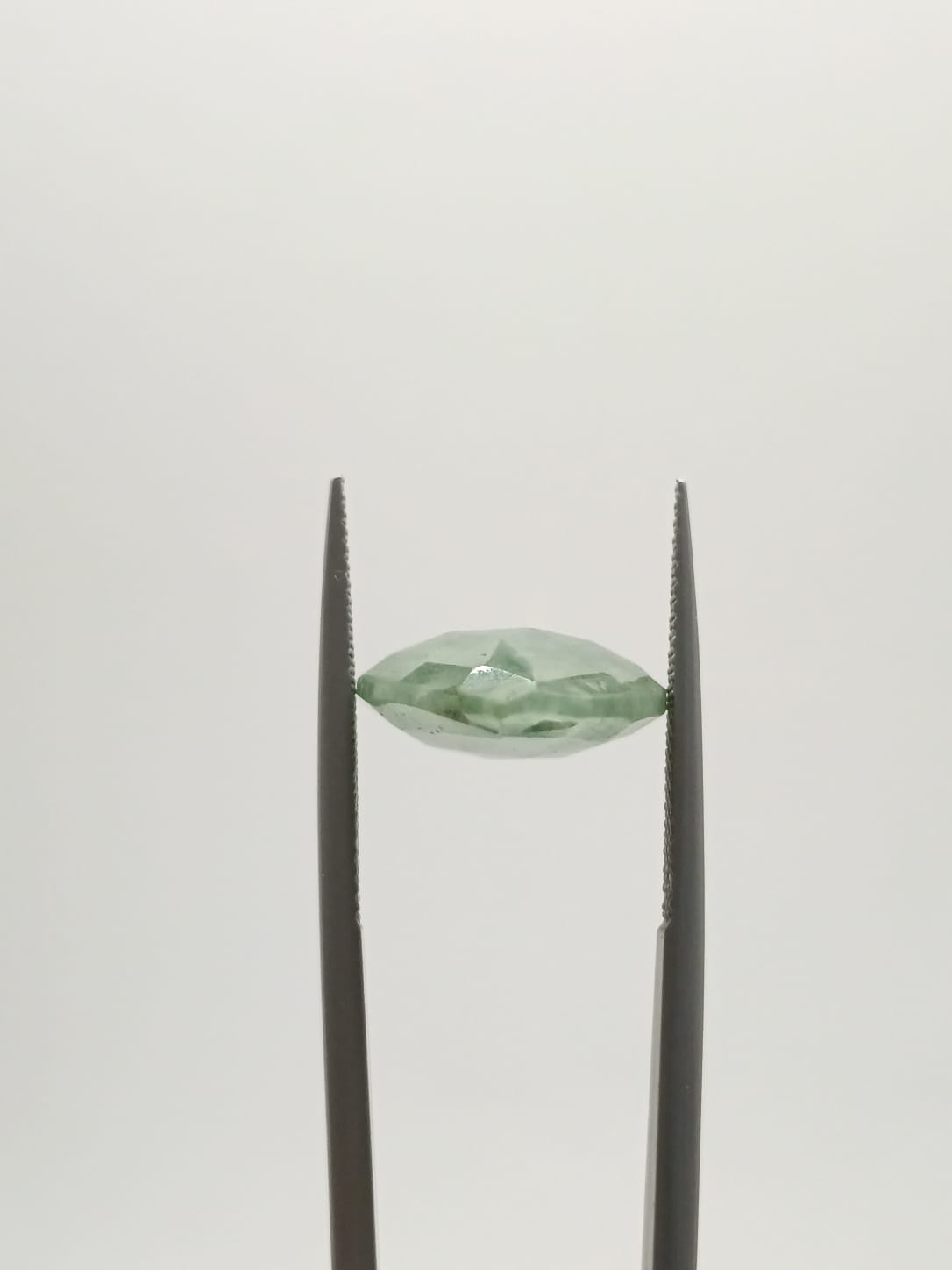 Esmeralda brasileña  en forma de gota de 9.95ct