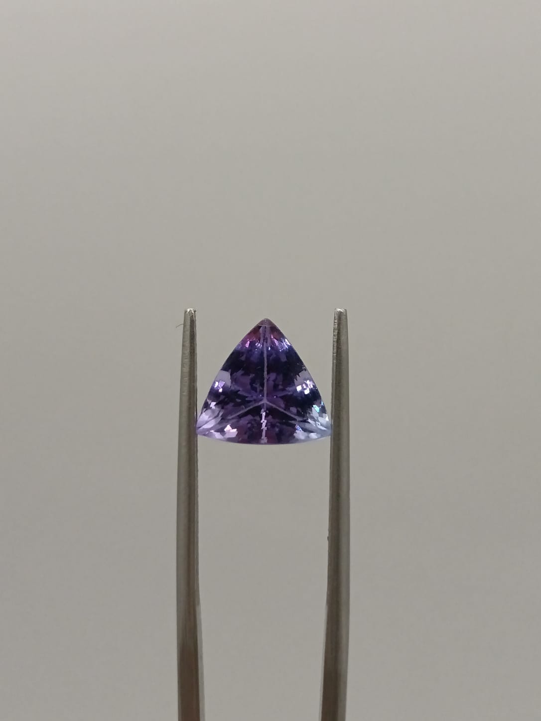 Tanzanita corte trillion de 2.99ct
