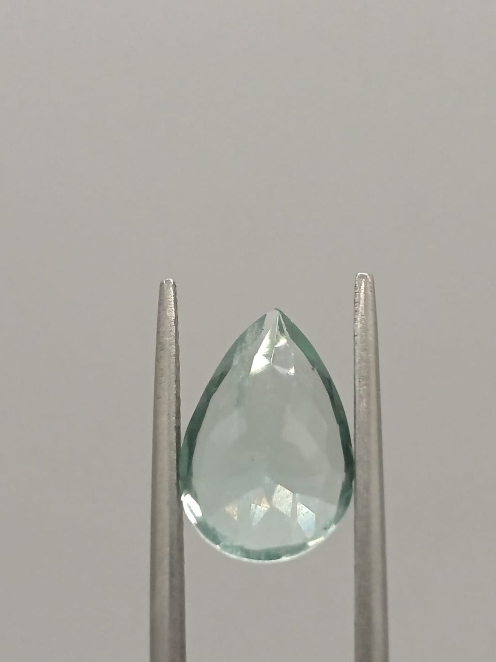 Aguamarina forma de gota de 2.92ct