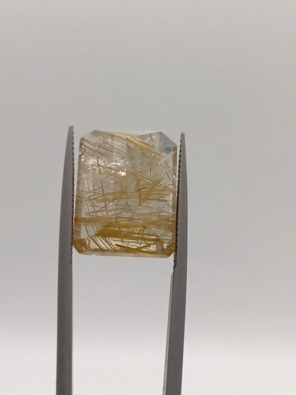 Cuarzo rutilado rectangular de 18.22ct
