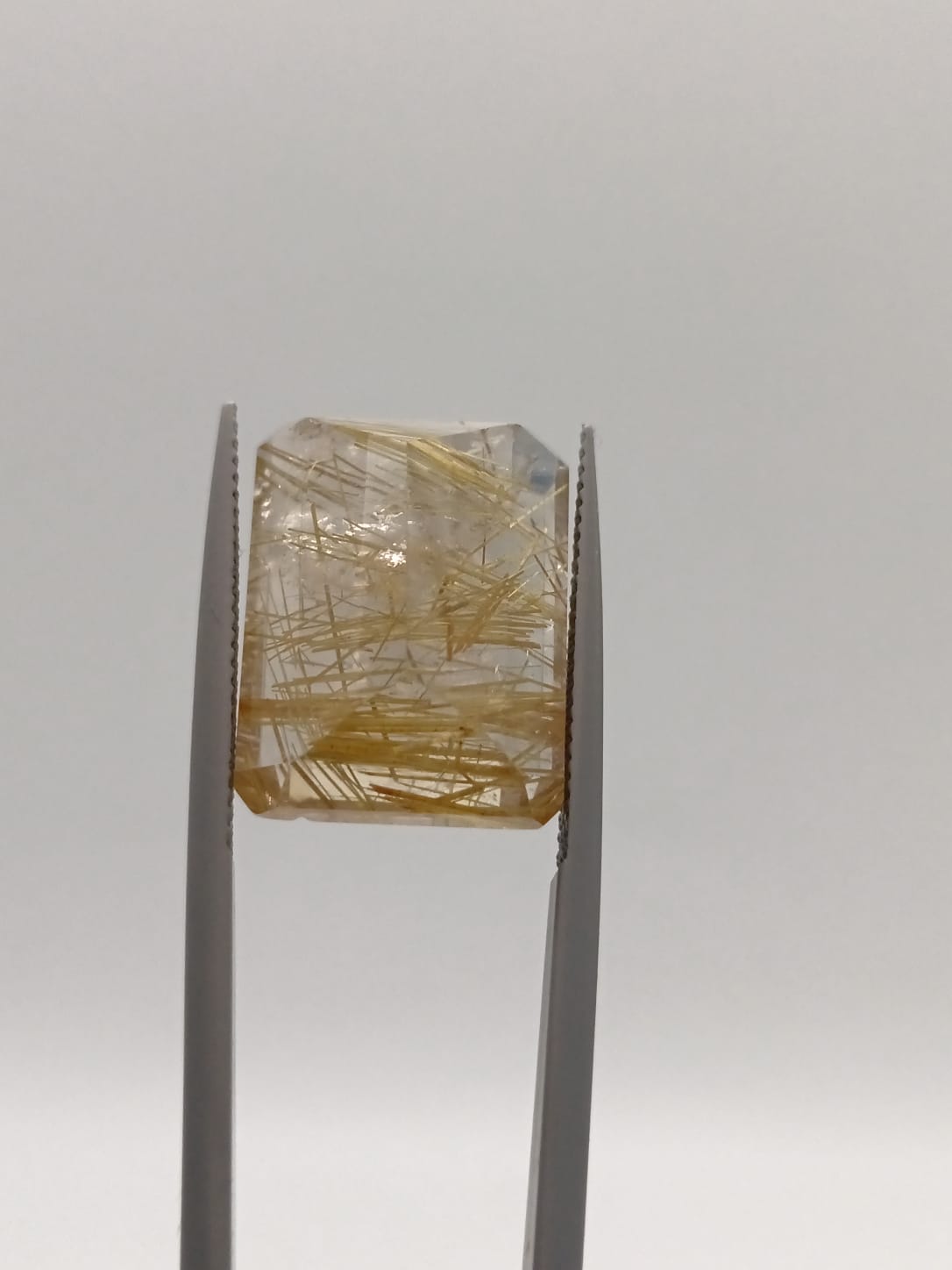 Cuarzo rutilado rectangular de 18.22ct