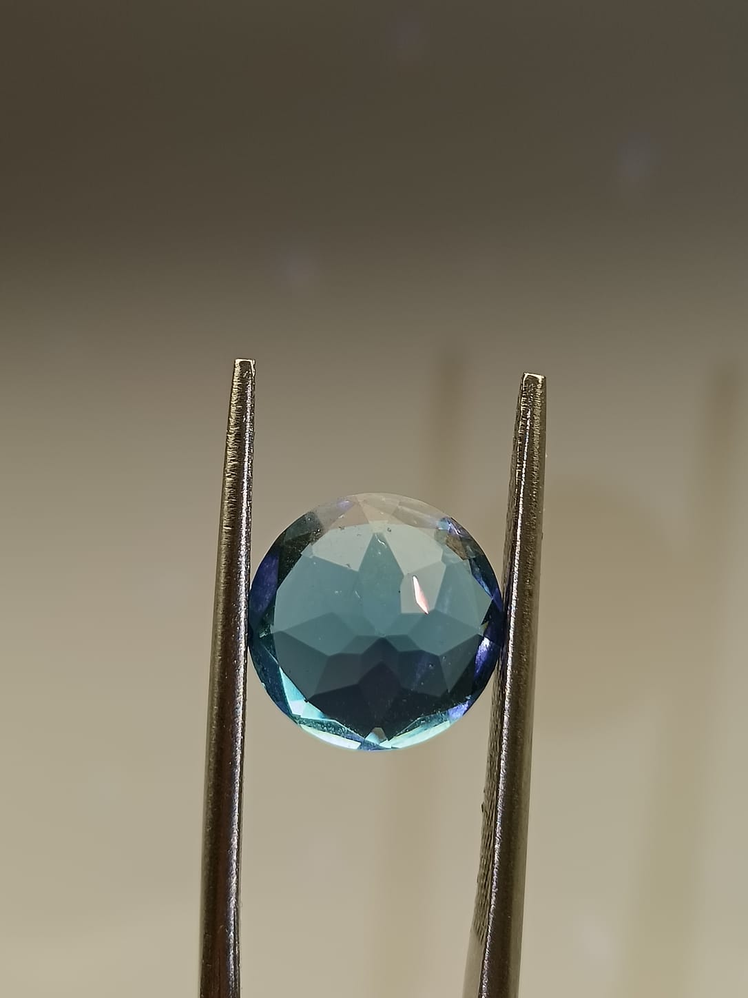 Alejandrita circular de 2.81ct