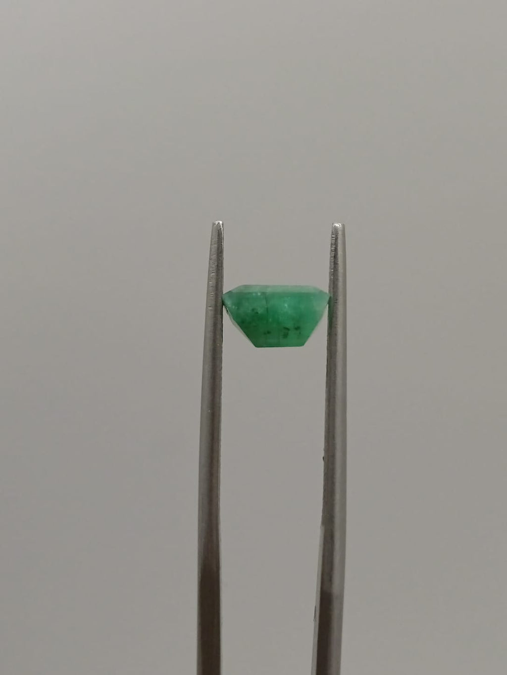 Esmeralda brasileña rectangular de 1.20ct