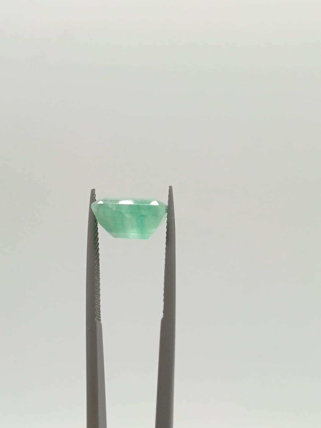 Esmeralda brasileña rectangular de 4.60ct