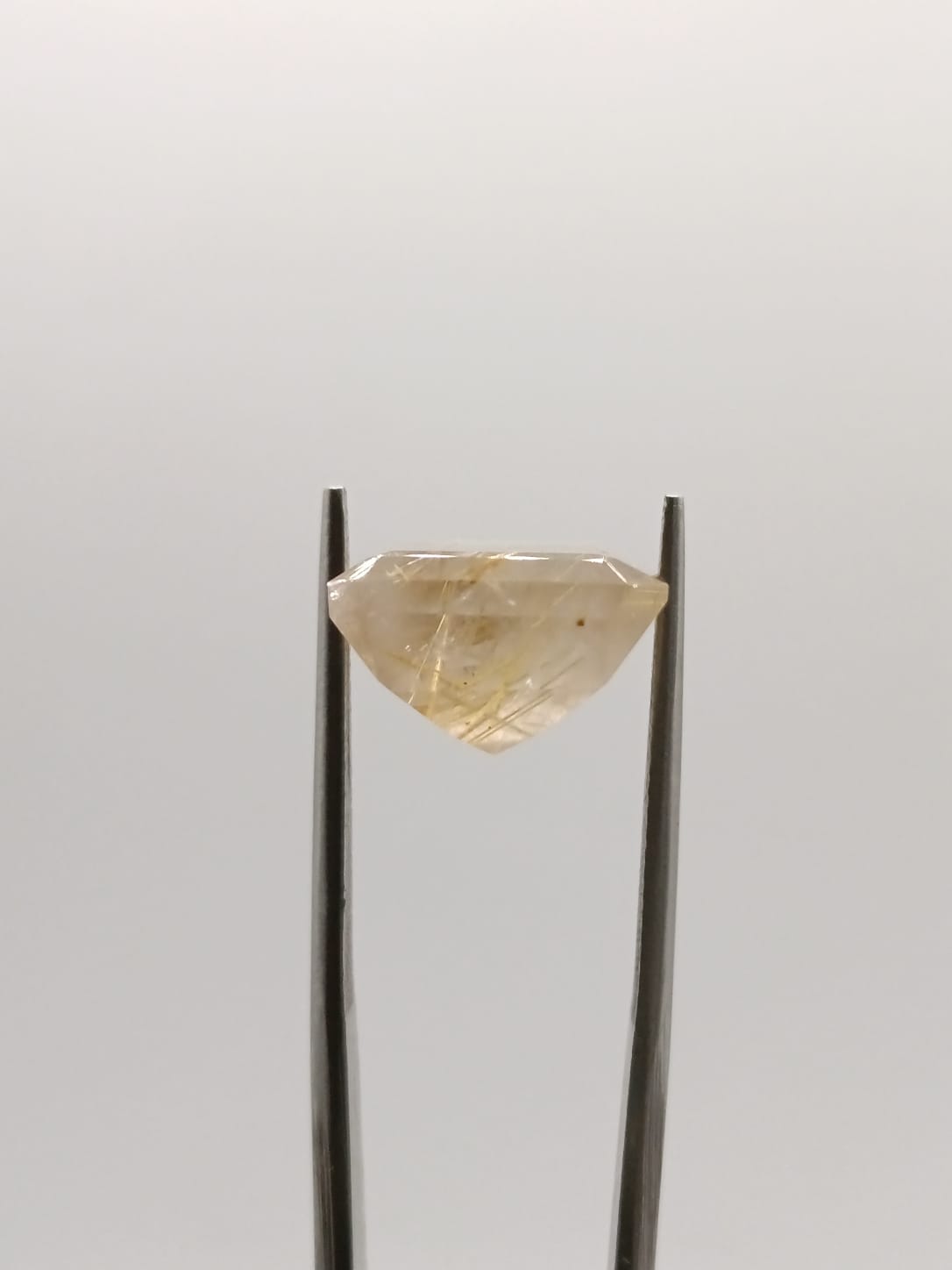 Cuarzo rutilado rectangular de 12.60ct