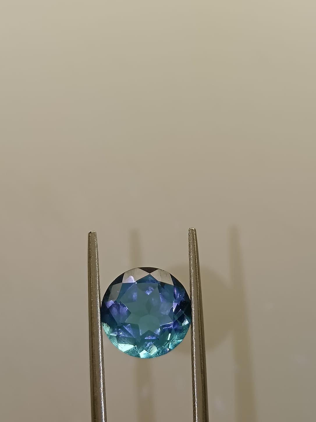 Alejandrita circular de 2.82ct